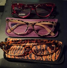 1.25 Women's Reading Glasses With Cases Lot Of 3 C1-D1