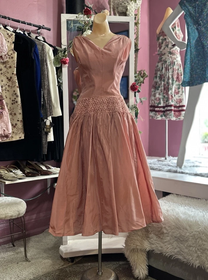Vestido de fiesta vintage años 50 calce y acampanado sin mangas saco trasero nuevo look tafetán XXS XS Foto 2 de 4