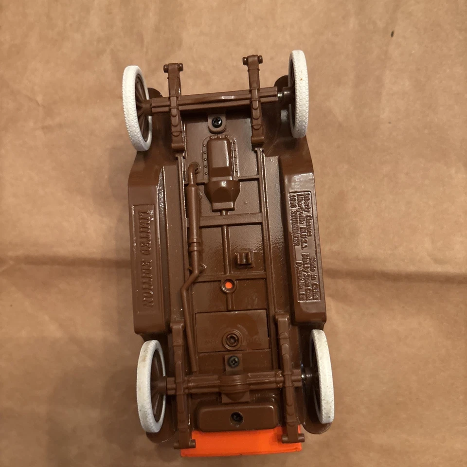 Liberty Classics Trustworthy 1916 Studebaker Panel Entrega Diecast Bank 1/25 Foto 4 de 4