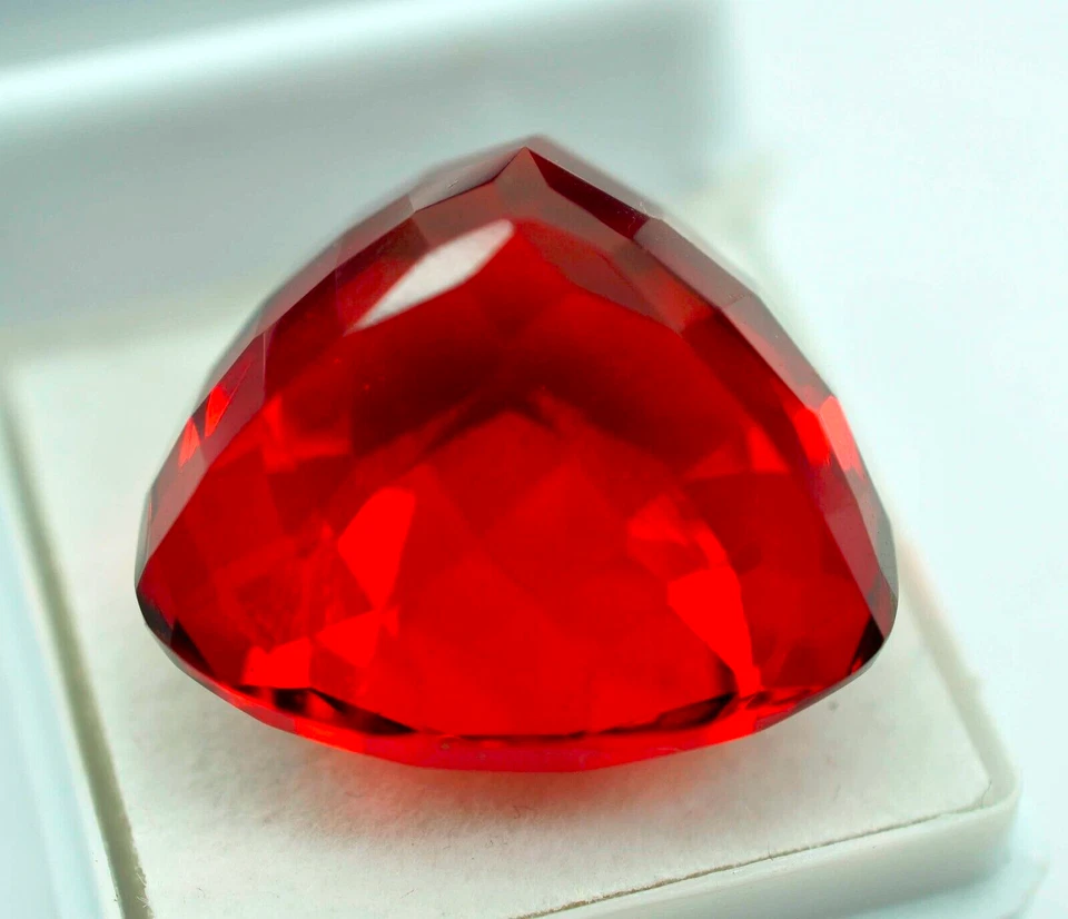 Mozambique Blood Red Ruby 82.3 CT Trillion Cut Loose Gemstone for Ring & Pendant - Image 4 of 4