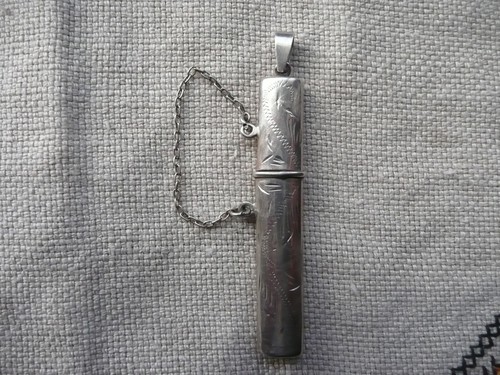 Vintage Small Italian Etched design Solid Silver Case/Holder, Pendant,marked 925 - Picture 20 of 23
