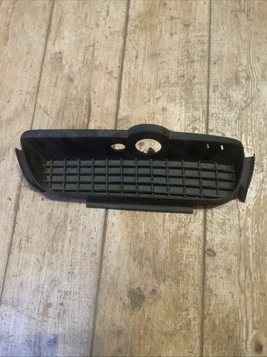 VW Vento. Originale Blende links Stoßstange vorne NSW VW 1H5853665