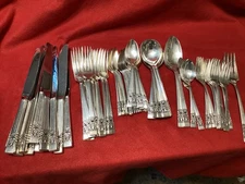Community(Oneida) Silver Plate Flatware Set 71 PCs