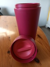 Tupperware Neu, Großer Traveller 470 ml Kaffee & Go Isolierbecher weinrot