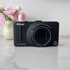 Nikon Coolpix S9300 Navy 16,0 megapixel fotocamera digitale compatta nera testata