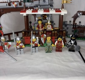 Lego Kingdoms Joust 10223 Castle Lion Knights Dragon Knights 100% Complete Set