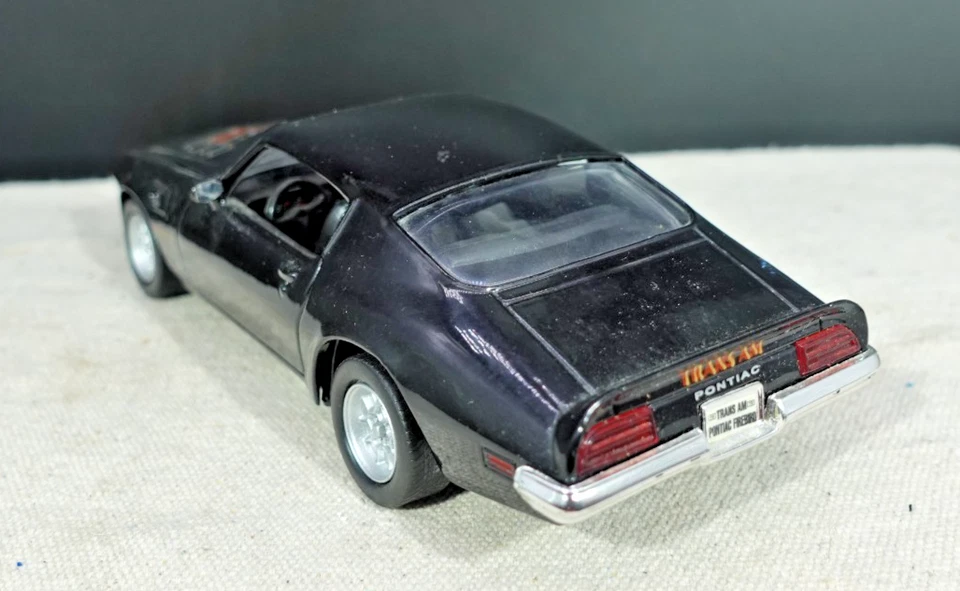 Unbranded 1973 Pontiac Firebird 1/24 - Image 4 of 4