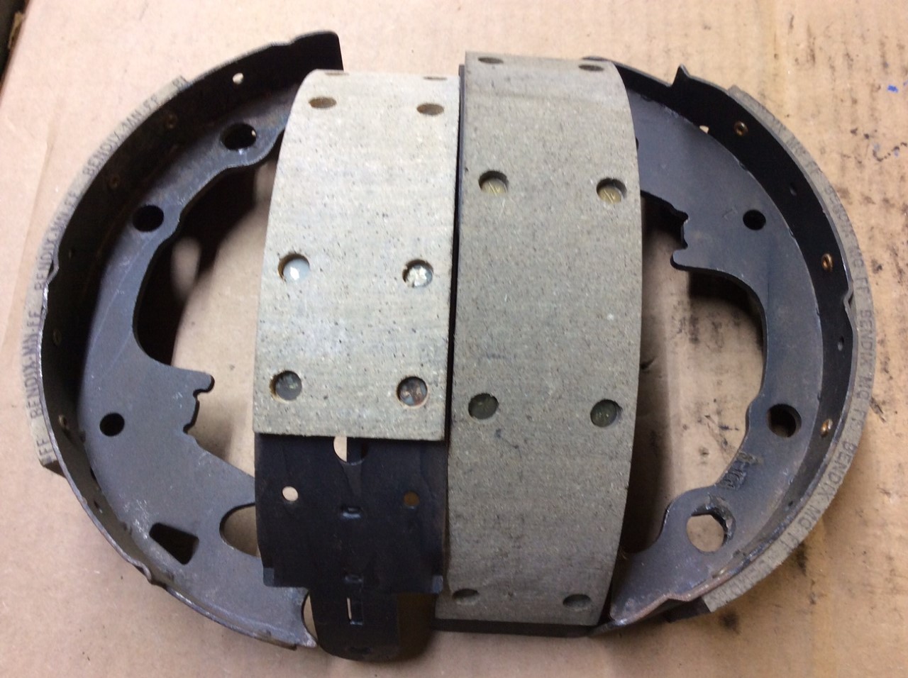 New Bendix Relined Drum Brake Shoe Shoes R362 eBay