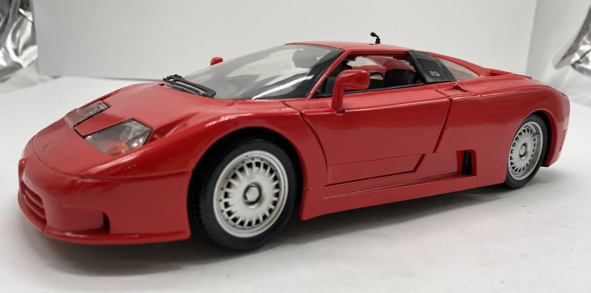 MAISTO BUGATTI EB110 SPECIAL EDITION SILVER 1:18 SCALE DIE