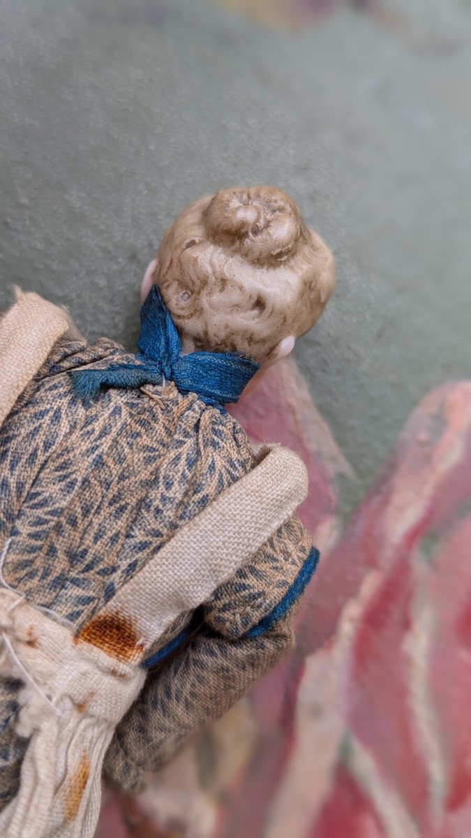 Poupée antique à tête en porcelaine, poupée à bouche fermée, poupée à tête fermée, poupée à robe, chaussures de poupée - France