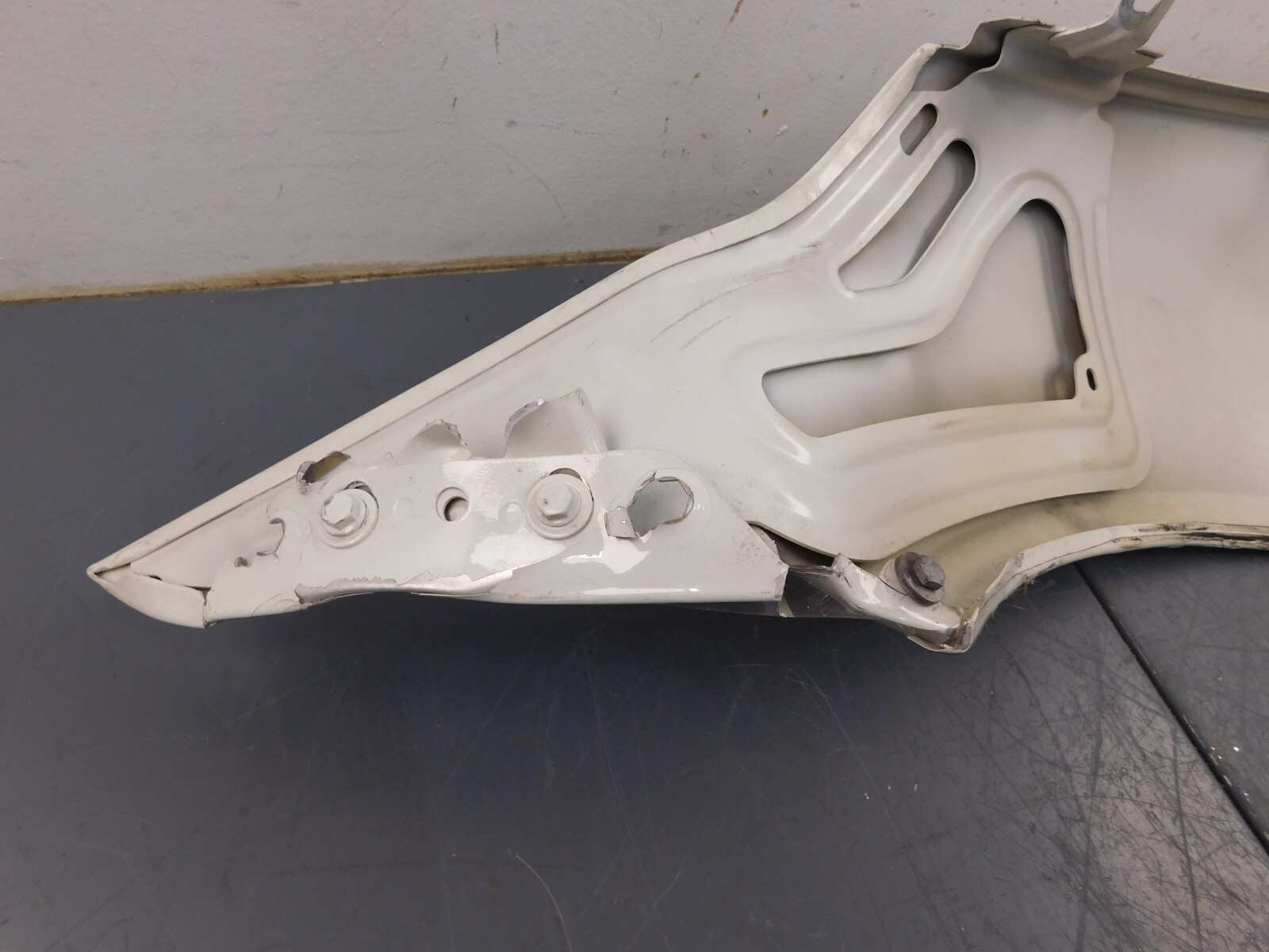 2015 11 12 13 14 16 Ferrari FF Right Passenger Fender - Damage #7170 J1
