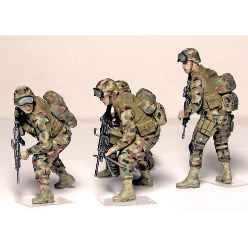MASTER BOX MB3575 Plastic Figure Kit Scale 1:35 "Iraq" set 1 - Plastic model kit - Picture 12 of 15