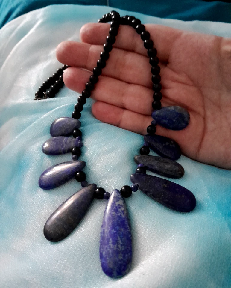 COLLANA ONICE E LAPISLAZZULI CON GOCCE DI LAPISLAZZULO E CHIUSURA ARGENTO 925 - Immagine 4 di 4