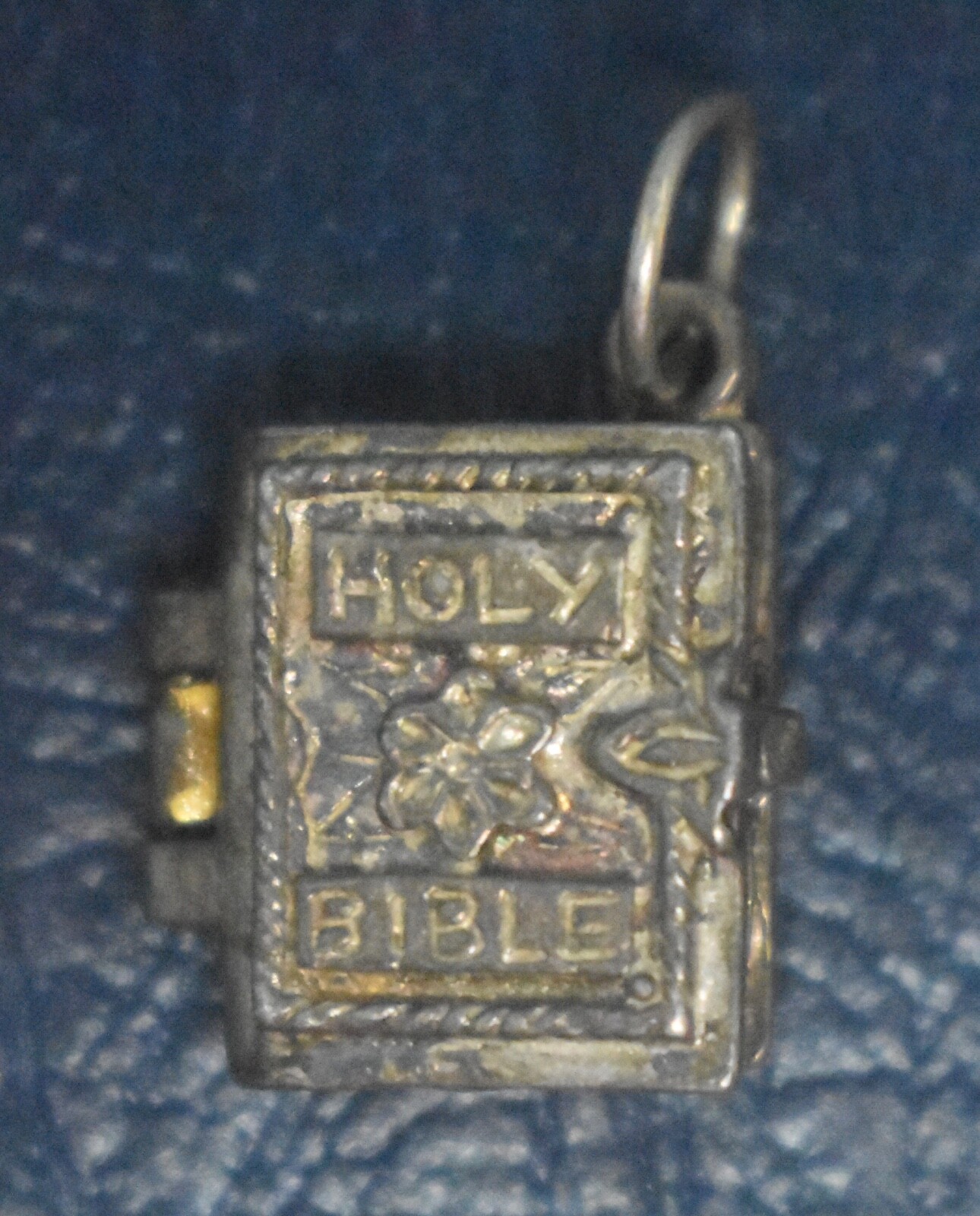 Picture 1 of 4