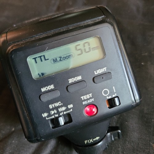 Pentax AF-330 AF 330 FTZ Shoe Mount Flash for Pentax SLR Tested - Picture 7 of 14