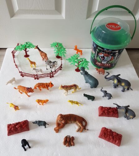 WILD REPUBLIC ANIMAL FIGURINE PLAYSET giraffe ZOO FIGURES tiger BUNDLE elephant