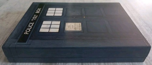 Doctor Who: The Complete First Series - 2005 UK 5-disc DVD Box Set w/ Sleeve - Picture 8 of 18