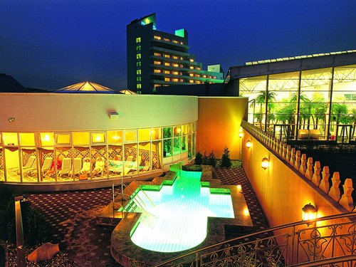4 Tage Urlaub im Hotel Wyndham Stralsund HanseDom an der Ostsee mit Halbpension - Picture 2 of 12