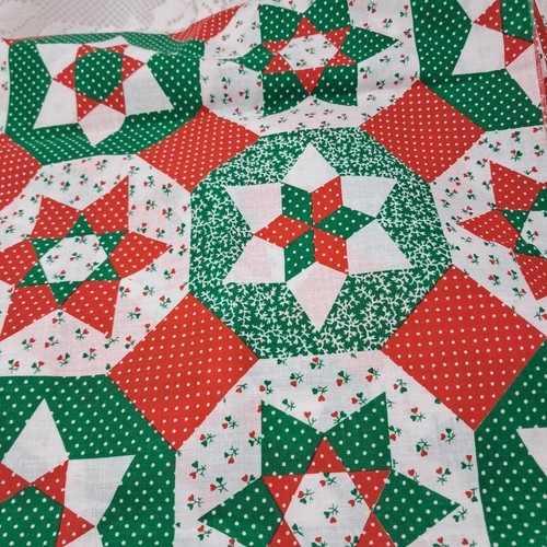 Christmas Quilt Fabric Red Green White Star Polka Dot 1.5 Yards 44" Wide - Picture 3 of 5