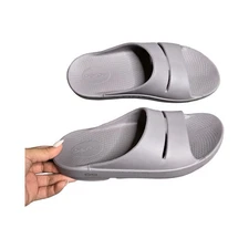 Oofos OOahh Slide Sandal Size: 8