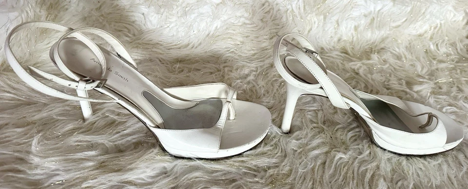 Tacones blancos vintage Amanda Smith talla 10 - plataforma punta abierta con honda Foto 2 de 4