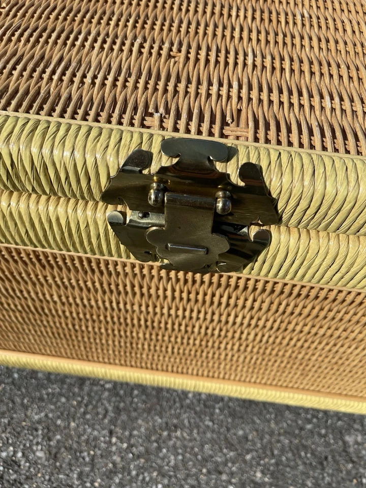 Baúl de mimbre amarillo costero Henry Link Hope Chest 1988 Lexington vintage Foto 3 de 4