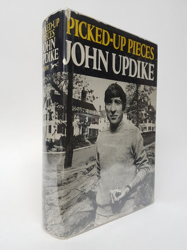 John Updike / Picked Up Pieces signiert 1. Auflage 1975 - Bild 1 von 2
