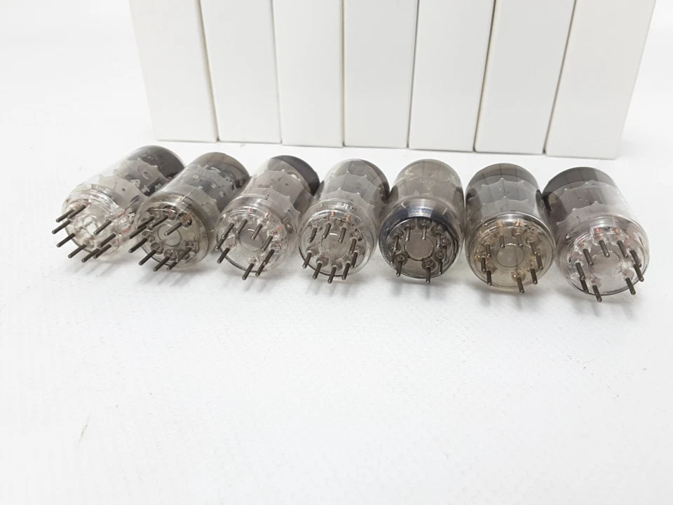 LOTE DE 6 TUBOS DE VÁCUO MATSUSHITA ECC81/12AT7 - Imagem 4 de 4