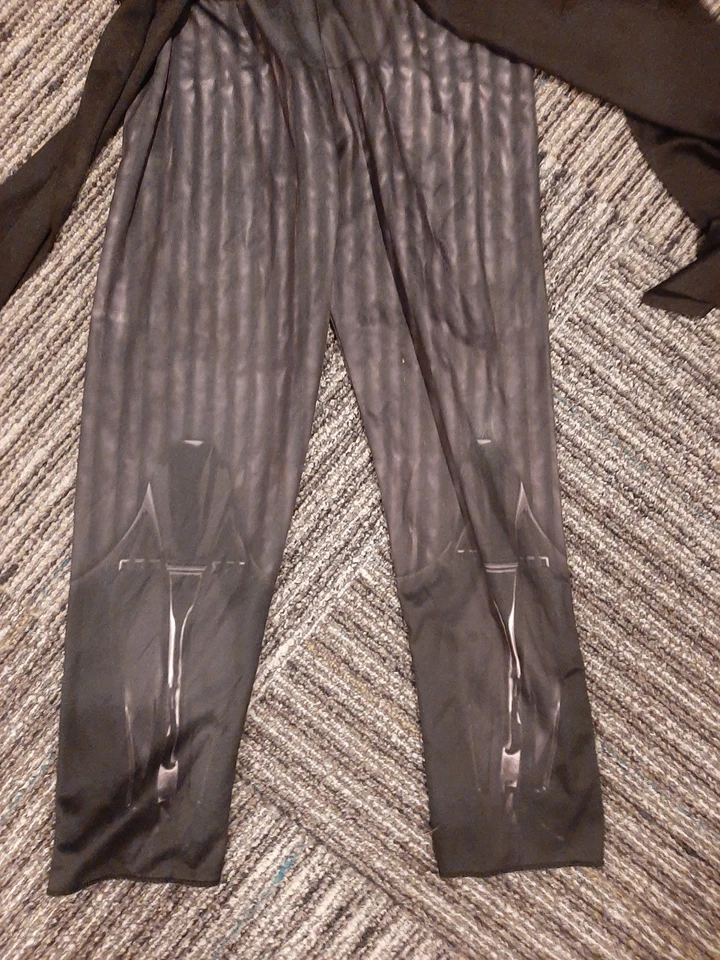 Disfraz de Halloween mediano Star Wars Darth Vader para niños Foto 2 de 4