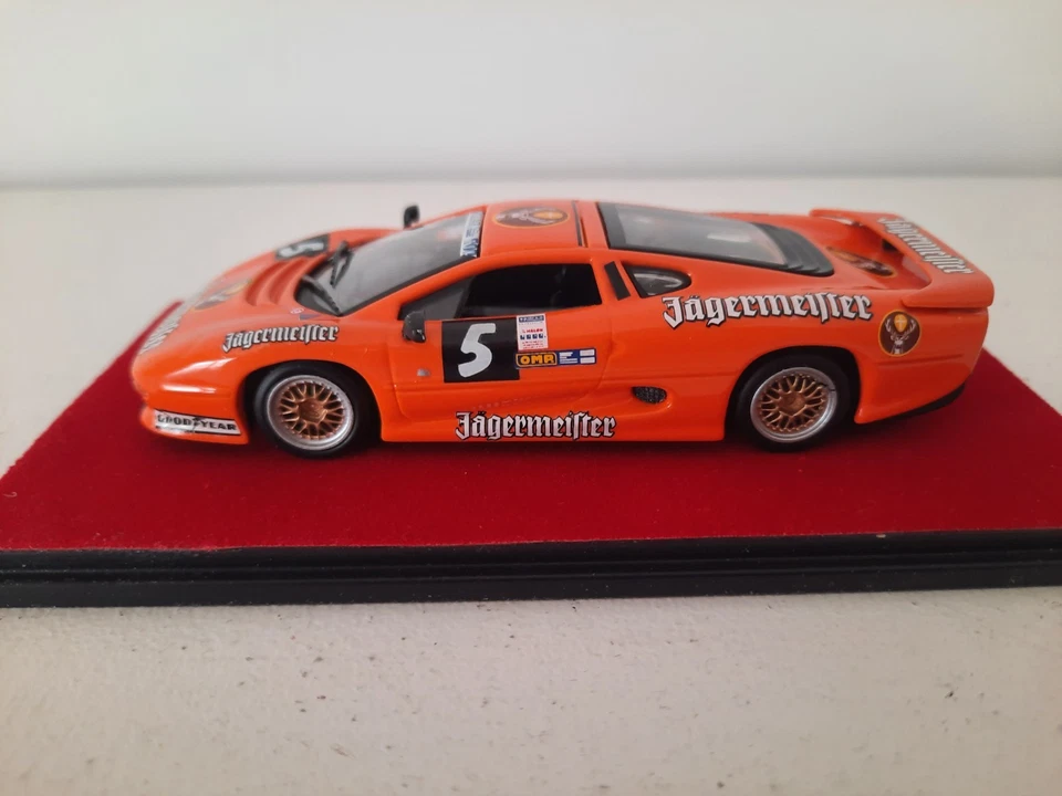 MINICHAMPS JAGUAR XJ 220 SP 1995 JAGERMEISTER NUM 5 .1/43 em - Photo 2/4