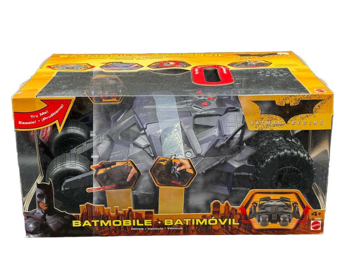 2005 Mattel H1387 - Batman Begins BATMOBILE - BATTERY OPERATED  display picture 1