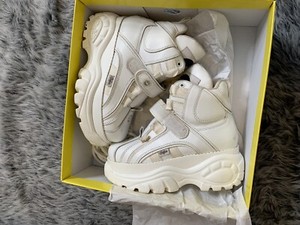 buffalo london classic white