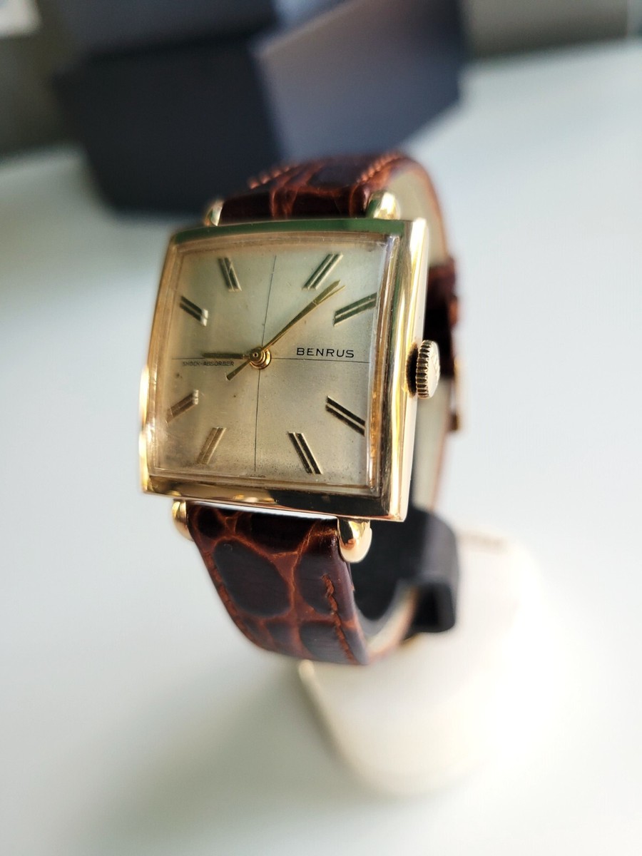 BENRUS SQUARE MECHANICAL WIND Vintage Men's WATCH 28MM GOLD