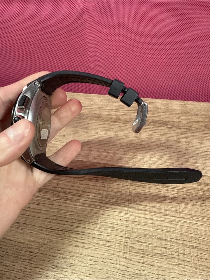 Reloj inteligente portátil LGWatch Urbane LG-W150 sin probar - plateado Foto 2 de 4