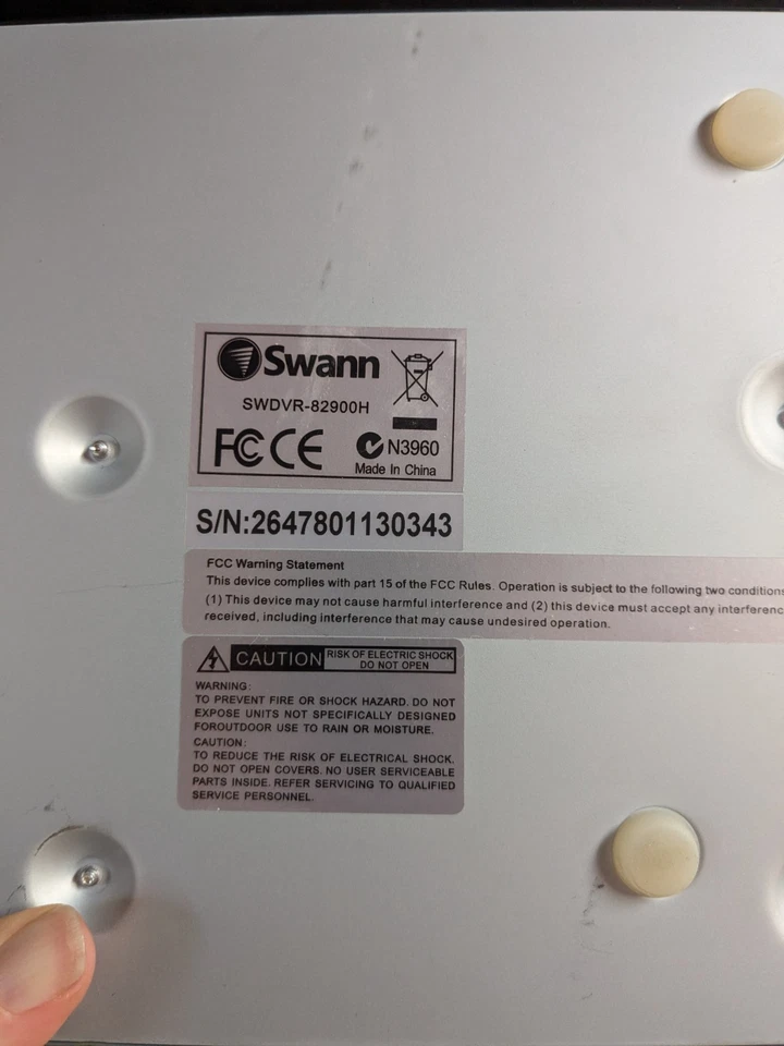 5 Swann Pro-530 Security Cameras  & 1 Pro 751 Bulb Camera With DVR System, Used - Image 4 of 4