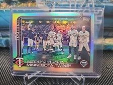 2025 Topps Series 2 - Minnesota Twins #688 Rainbow Foilboard