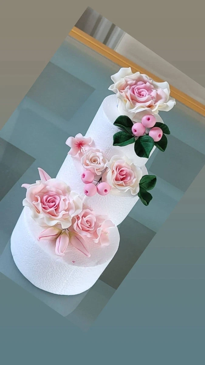 Zuckerpaste Handarbeit Figur Tortenaufleger Blumendekor mit Rosen