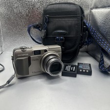 Olympus Camedia C-7000 Zoom 7.1MP Digital Camera - Silver