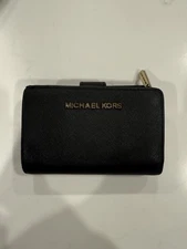 Michael Kors Jet Set Travel Medium Flap Bifold Wallet - Black
