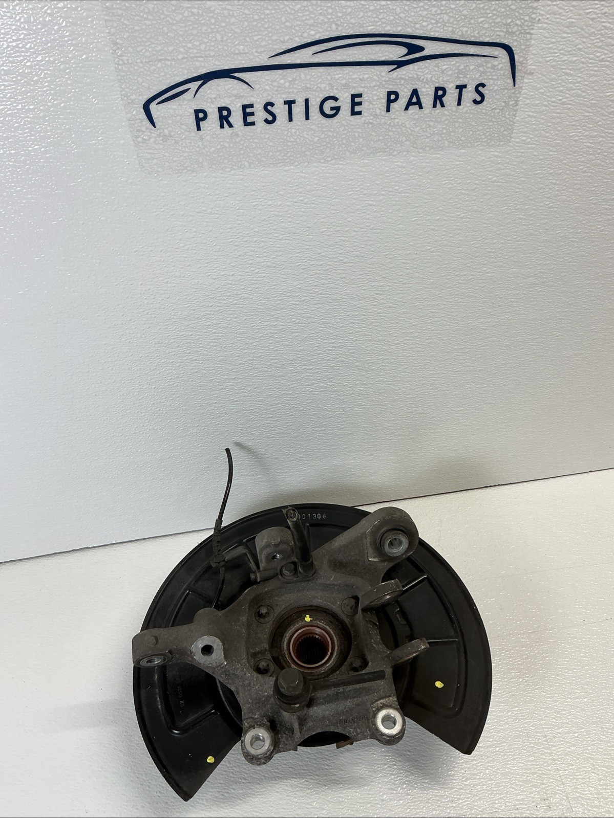14-17 MASERATI QUATTROPORTE Rear Left Spindle Knuckle Hub Bearing Assy