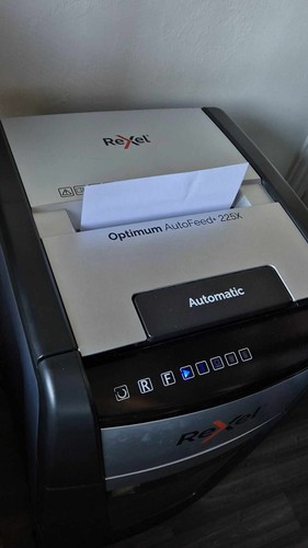 Rexel Optimum AutoFeed+ 225X Cross Cut Paper Shredder (2020225X)Tested & Working - Picture 4 of 16