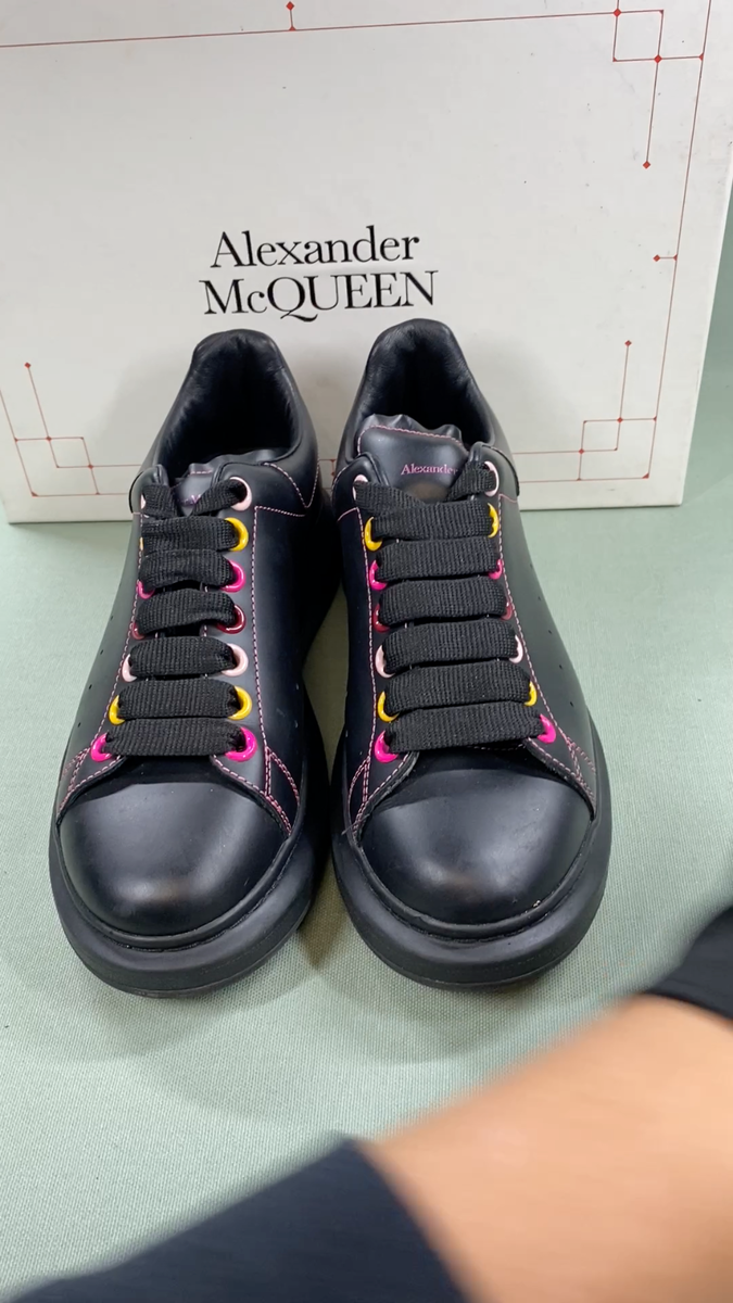 Alexander McQueen Wmns 37.5EU 553770 Oversized Sneaker Black Alexander McQueen Wmns 37.5EU 553770 Oversized Sneaker Black