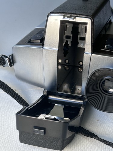 Videocamera vintage Kodak XL55 Super 8 pellicola home movie con custodia - ricambi/riparazione - Foto 9 di 20