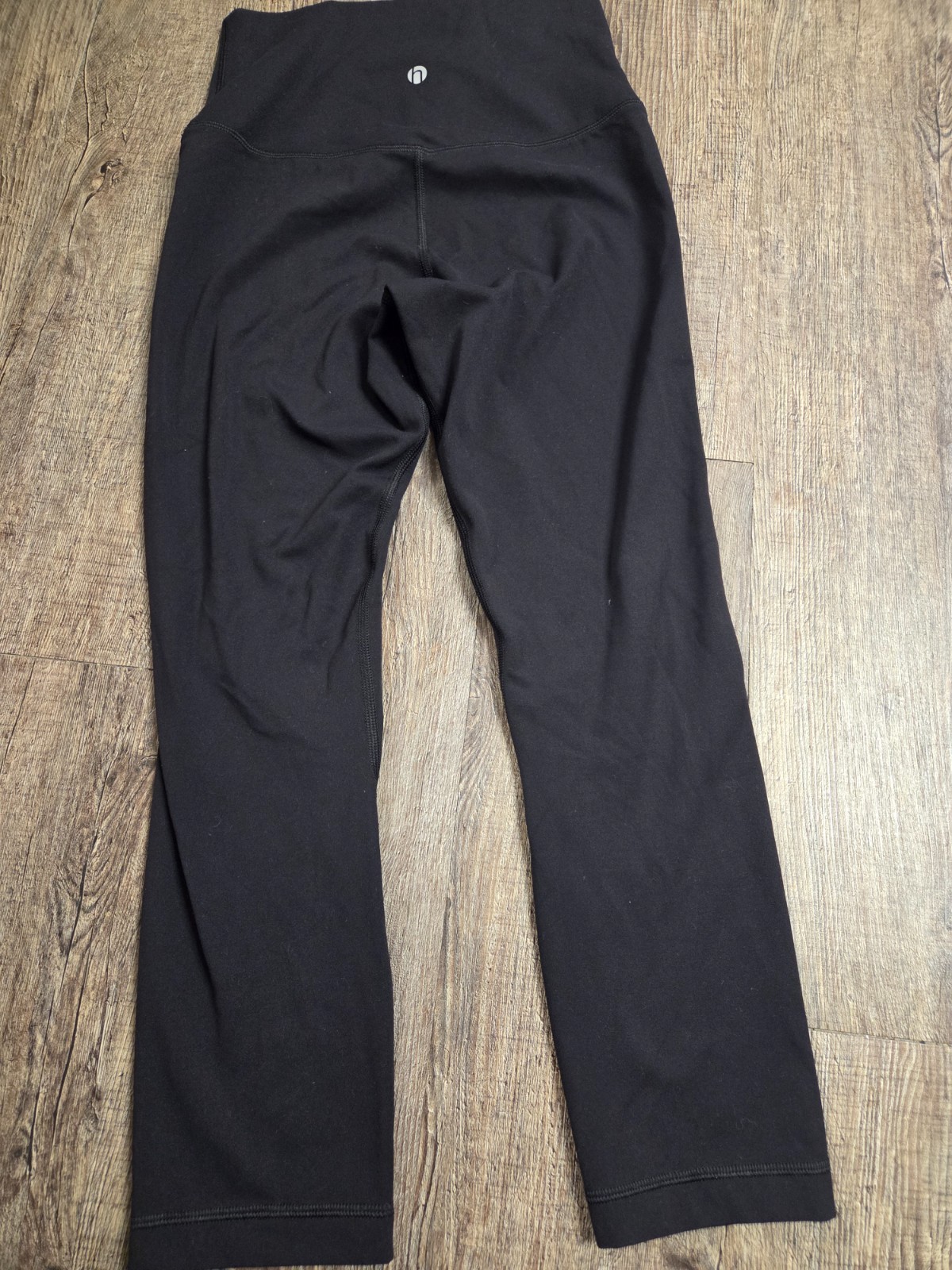 HeyNuts Pro Solid Black Women's XS 0/2 Cropped Le… - image 3