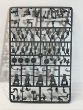 Oathmark - OAKP102 - Dwarf Heavy Infantry - 1 SPRUE - 5 FIGURES - Frostgrave D D