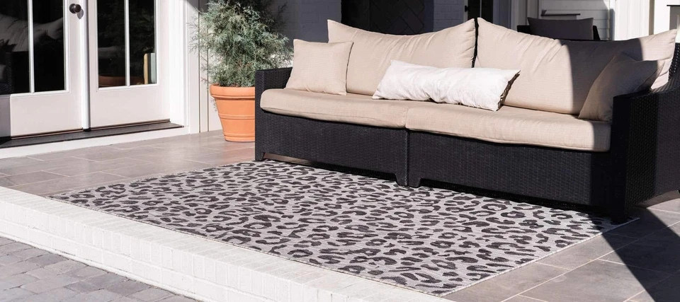 Alfombra Colección Safari Exterior - Leopardo (5' 1" x 8' Rectángulo, Gris Claro... Foto 2 de 4