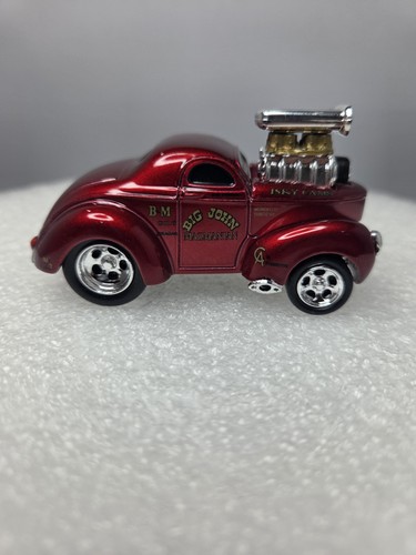 Muscle Machines 1941 Ford Willys Coupe dunkelrot Big John Diecast Maßstab 1:64