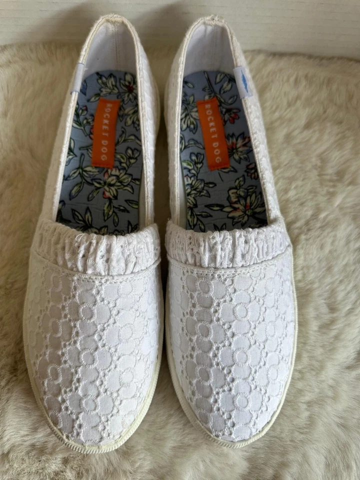 Zapatos sin cordones Rocket Dog Clea bonitos pétalos para mujer talla 10 blancos mocasines cómodos Foto 2 de 4
