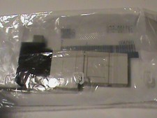 LOT OF 5PC SMC SV1100-5FU Plug-In Solenoid Valve 5-Port