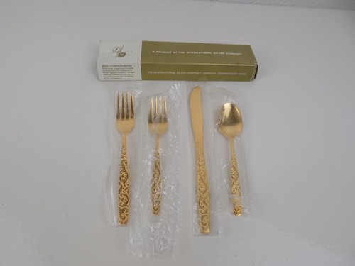 Americana Golden Heritage 4 pc Place Setting 24k Gold Plate NOS IS MCM - Picture 2 of 13